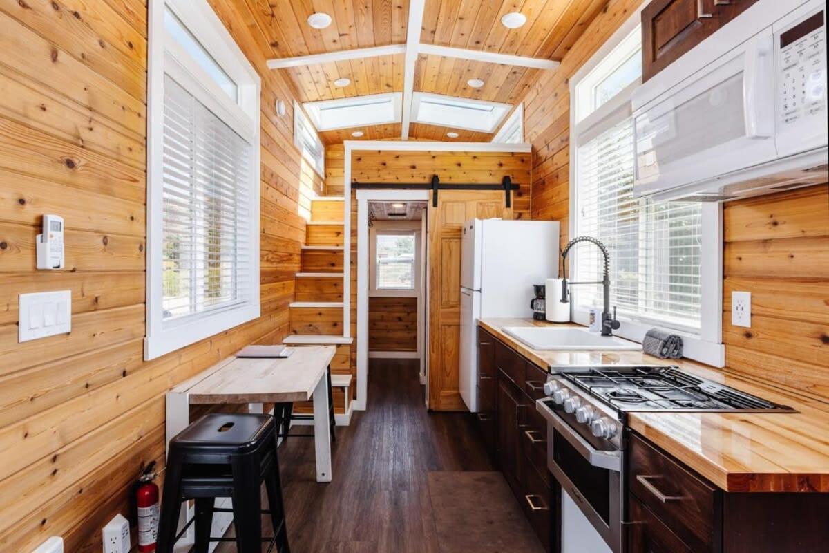 Harrington Tiny House Holiday home Apple Valley